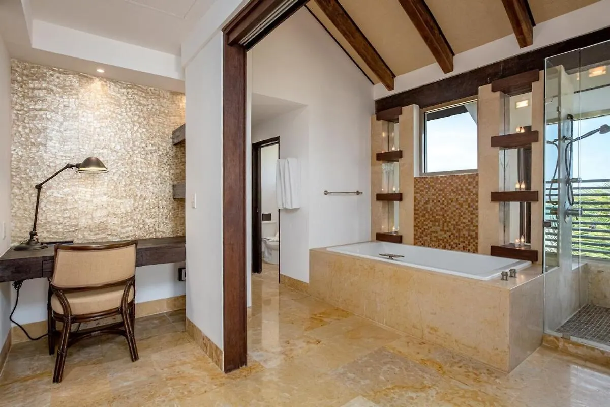 Villa Asisi, Luxury Beachfront In Xpu-Ha Haven  스뿌하